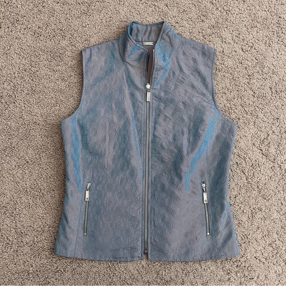St. John Quilted Reflective Reversible Vest Womens